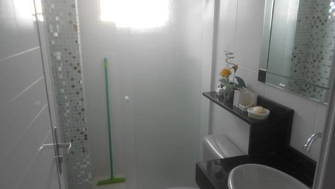 Beach front, 7 people, 2 beds, air cond, very close to the beach