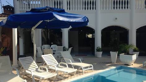 Excelente casa em Guarujá na praia da Enseada!!150 metros do mar