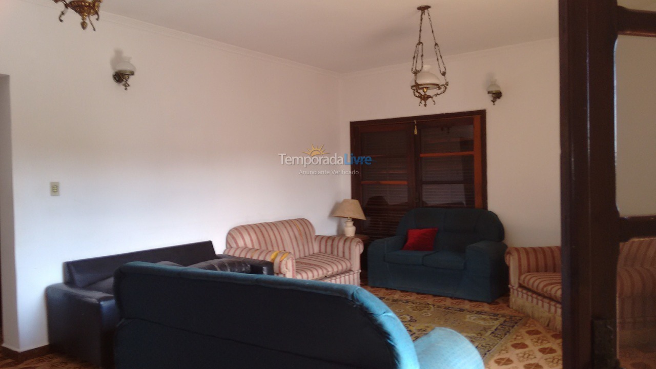 Granja para alquiler de vacaciones em Atibaia (Chácaras Brasil)