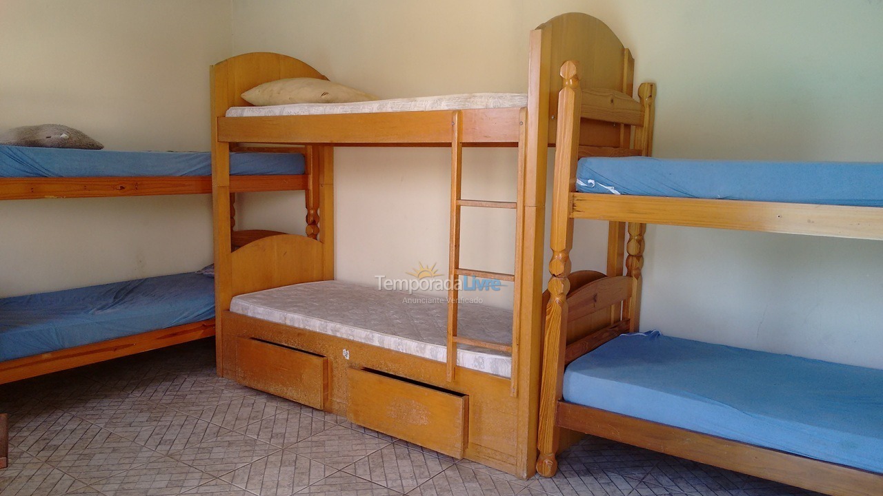 Granja para alquiler de vacaciones em Atibaia (Chácaras Brasil)