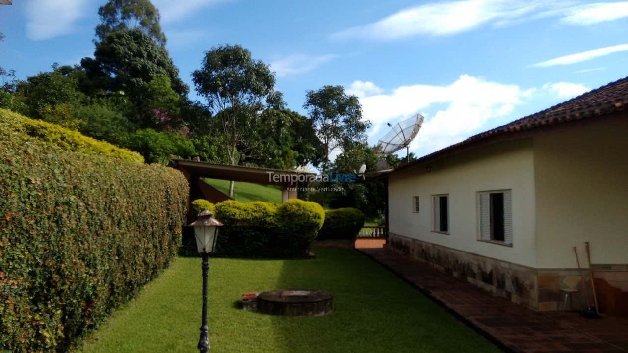 Granja para alquiler de vacaciones em Atibaia (Chácaras Brasil)