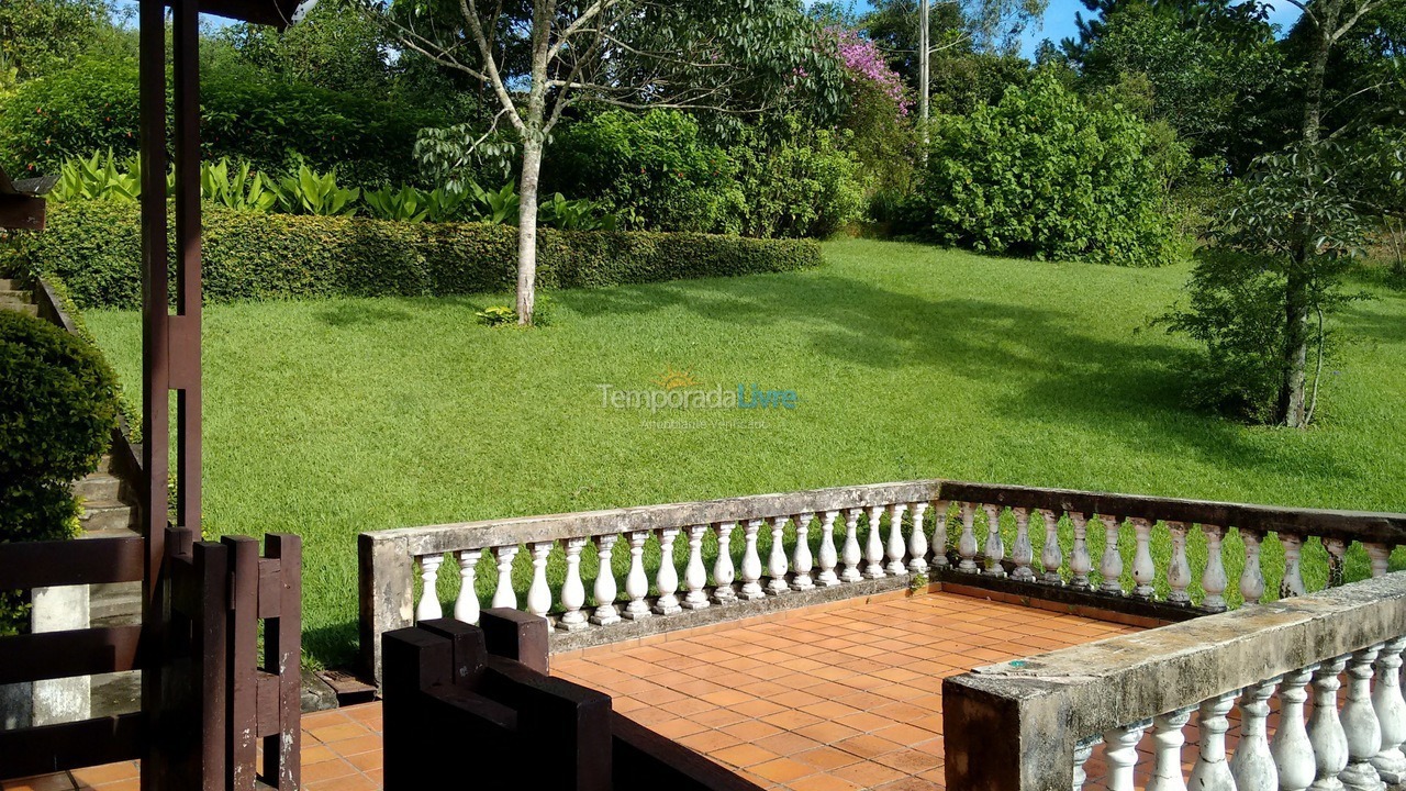 Granja para alquiler de vacaciones em Atibaia (Chácaras Brasil)