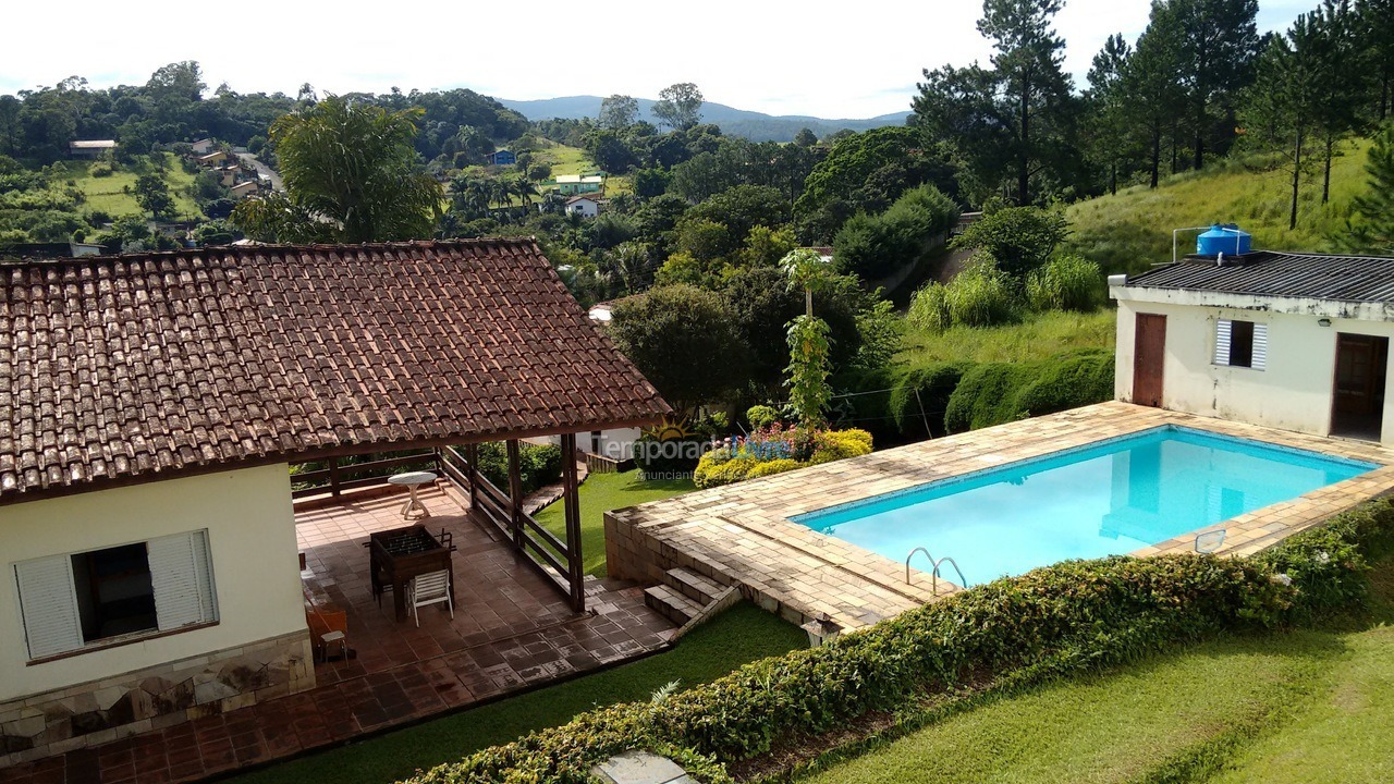Granja para alquiler de vacaciones em Atibaia (Chácaras Brasil)
