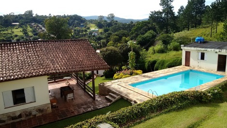 Finca Atibaia con hermosa vista