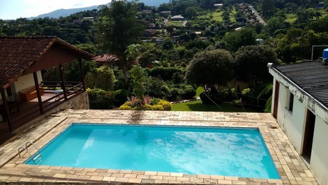Finca Atibaia con hermosa vista