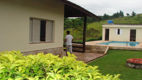 Vista da Churrasqueira para a Piscina
