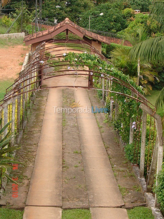 Granja para alquiler de vacaciones em Atibaia (Chácaras Brasil)