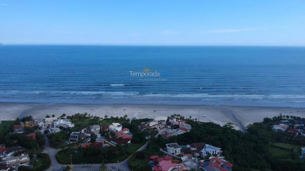 House for vacation rental in Bertioga (Praia de Guaratuba)