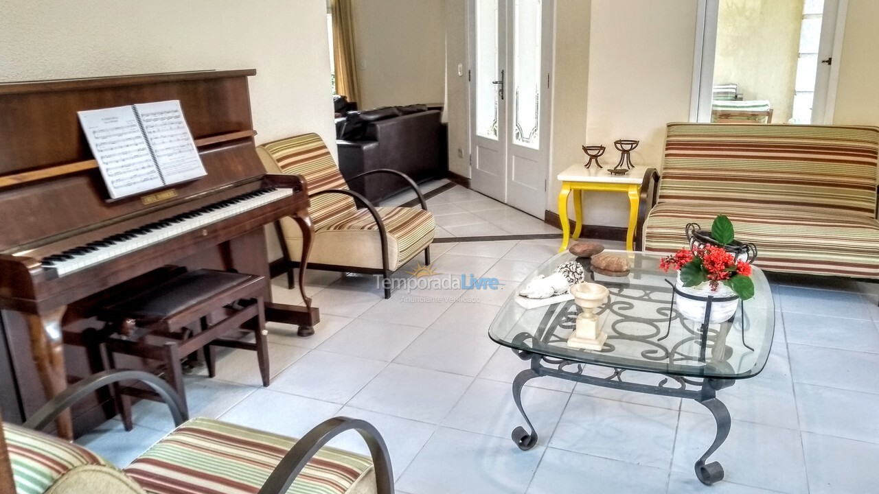 Casa para aluguel de temporada em Ubatuba (Praia do Lázaro)