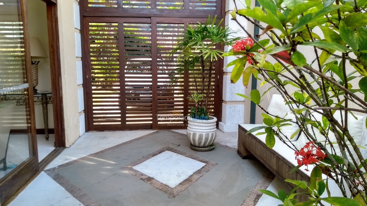 Casa para aluguel de temporada em Ubatuba (Praia do Lázaro)