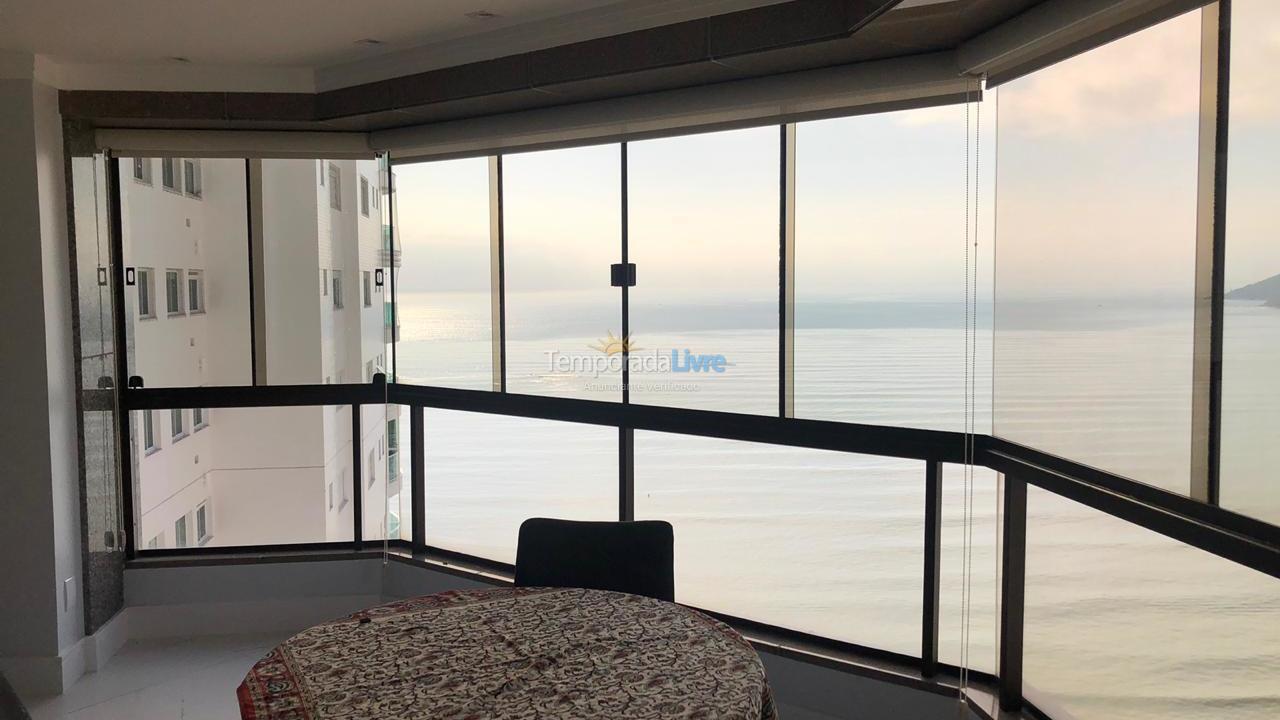 Apartamento para aluguel de temporada em Balneário Camboriú (Praia Central)