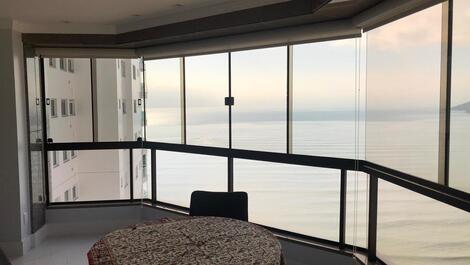 COM VISTA FANTÁSTICA APARTAMENTO NOVO COM MUITO REQUINTE