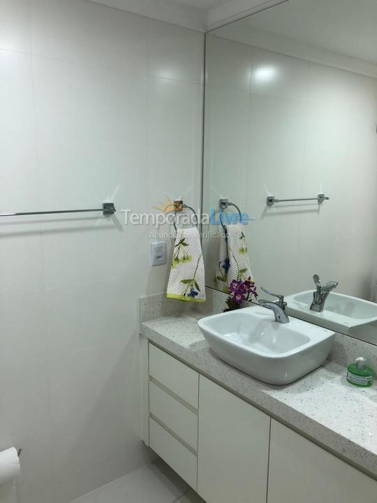 Apartamento para aluguel de temporada em Balneário Camboriú (Praia Central)