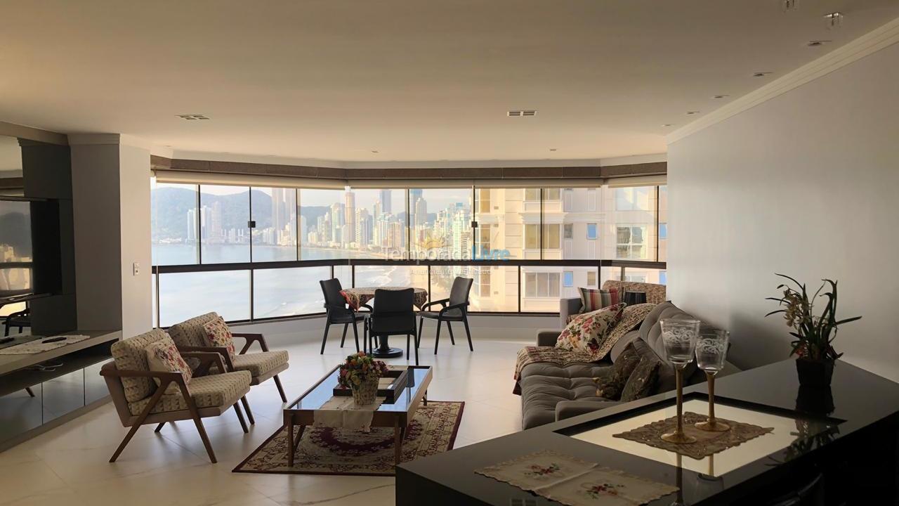 Apartamento para aluguel de temporada em Balneário Camboriú (Praia Central)