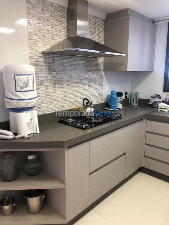 Apartamento para aluguel de temporada em Balneário Camboriú (Praia Central)