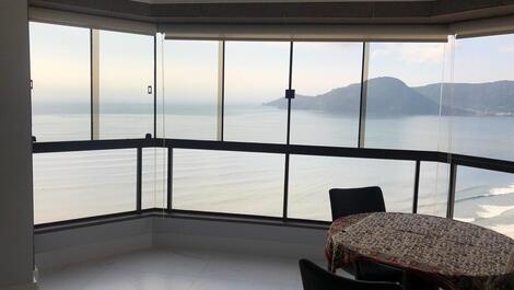 COM VISTA FANTÁSTICA APARTAMENTO NOVO COM MUITO REQUINTE