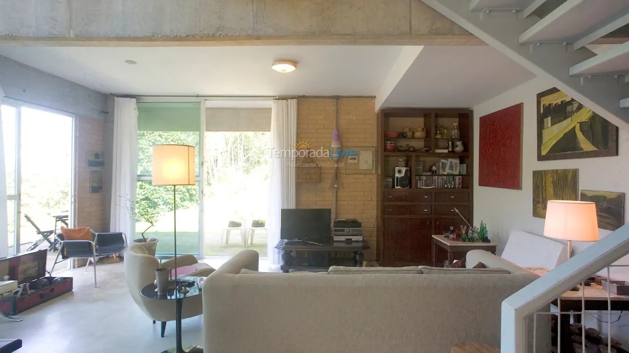 Casa para aluguel de temporada em Ubatuba (Ubatumirim)