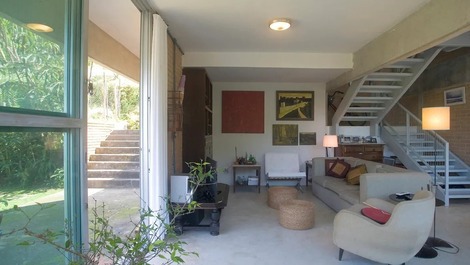 CASA LINDA mar e montanha