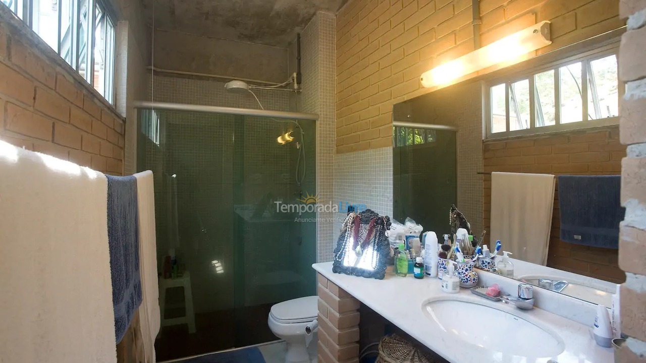 Casa para aluguel de temporada em Ubatuba (Ubatumirim)