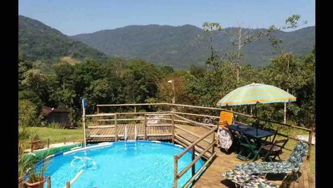 CASA LINDA mar e montanha