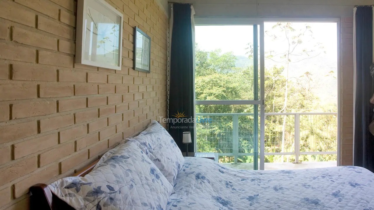 Casa para aluguel de temporada em Ubatuba (Ubatumirim)