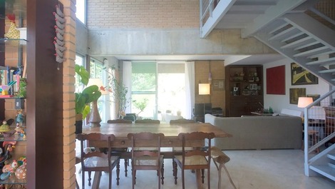 CASA LINDA mar e montanha