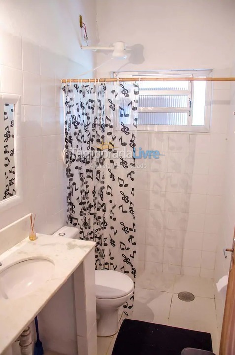 Casa para aluguel de temporada em Ubatuba (Ubatumirim)