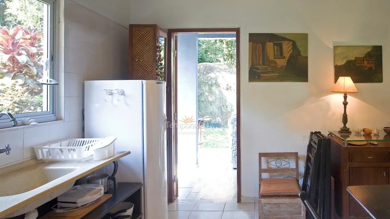 Casa para aluguel de temporada em Ubatuba (Ubatumirim)