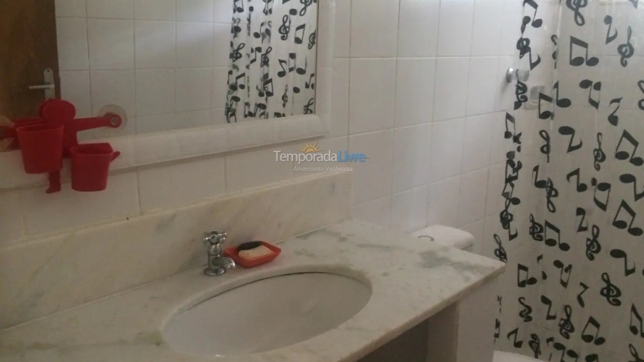 Casa para aluguel de temporada em Ubatuba (Ubatumirim)