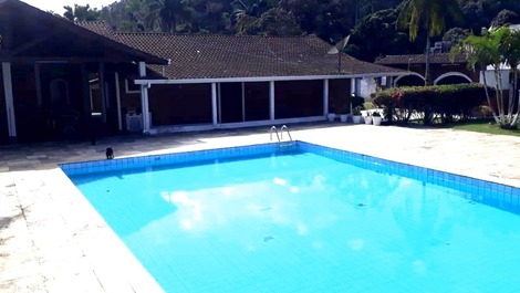 CHÁCARA PARA TEMPORADA IDEAL PARA PEQUENOS GRUPOS