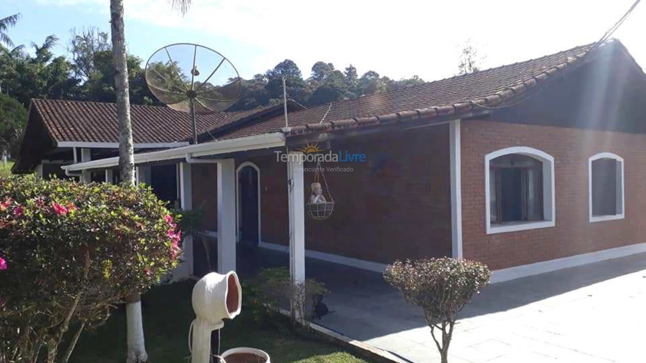 Chácara / sítio para aluguel de temporada em Juquitiba (Centro de Juquitiba)