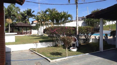 CHÁCARA PARA TEMPORADA IDEAL PARA PEQUENOS GRUPOS