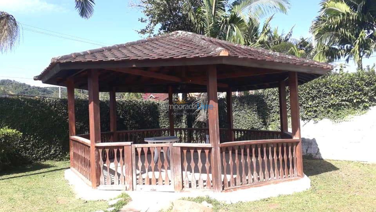 Chácara / sítio para aluguel de temporada em Juquitiba (Centro de Juquitiba)