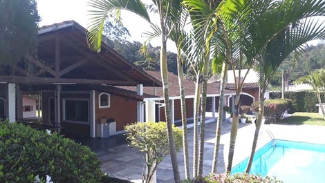 CHÁCARA PARA TEMPORADA IDEAL PARA PEQUENOS GRUPOS