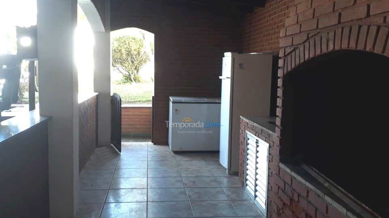 Chácara / sítio para aluguel de temporada em Juquitiba (Centro de Juquitiba)