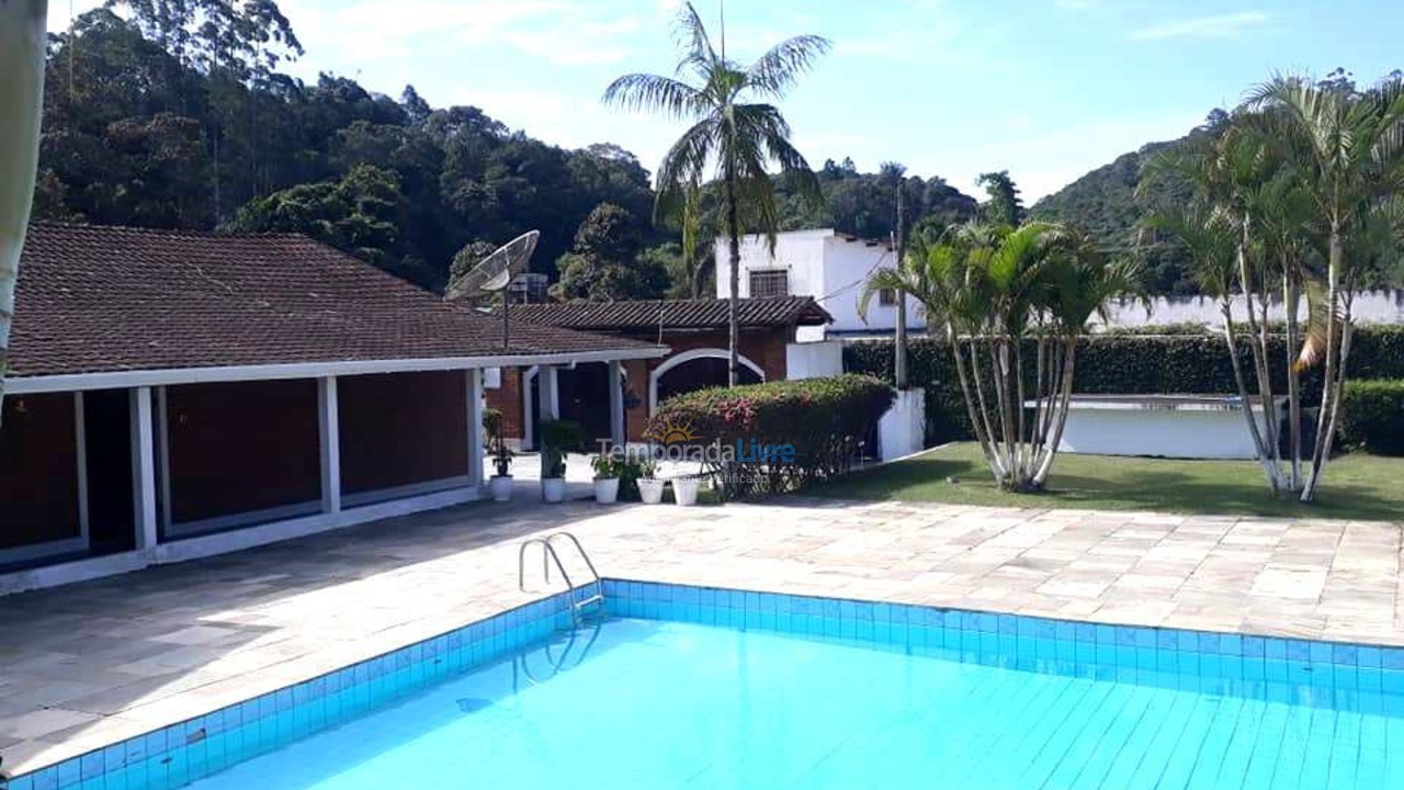 Chácara / sítio para aluguel de temporada em Juquitiba (Centro de Juquitiba)