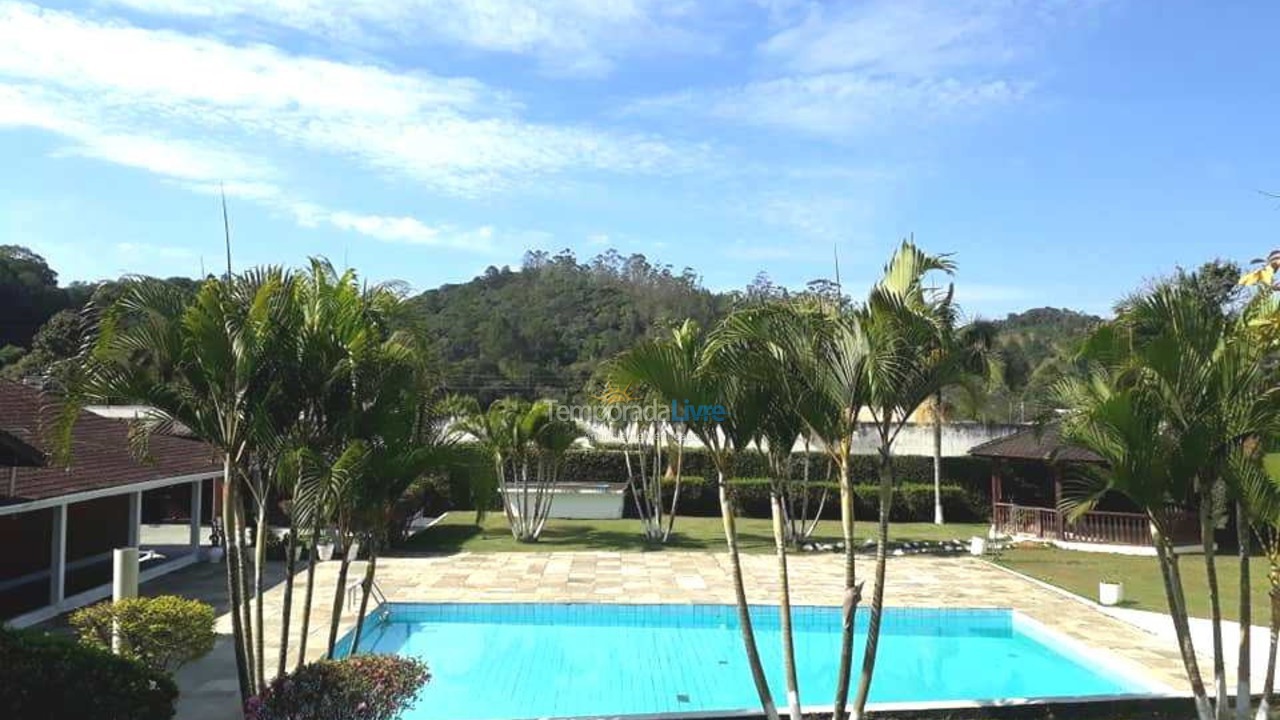 Chácara / sítio para aluguel de temporada em Juquitiba (Centro de Juquitiba)