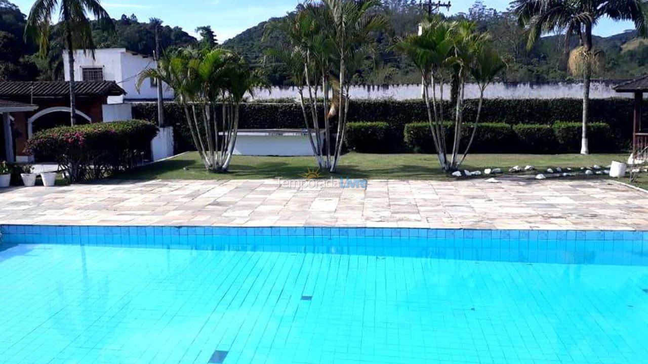 Chácara / sítio para aluguel de temporada em Juquitiba (Centro de Juquitiba)