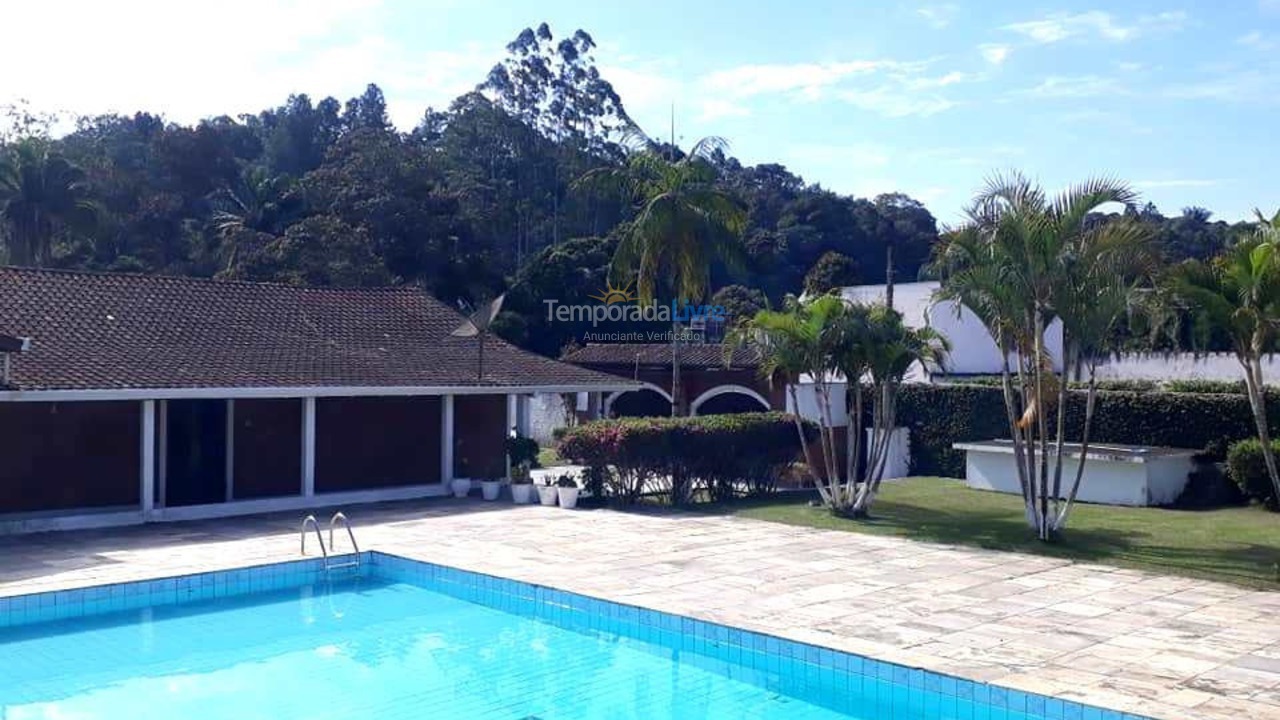 Chácara / sítio para aluguel de temporada em Juquitiba (Centro de Juquitiba)