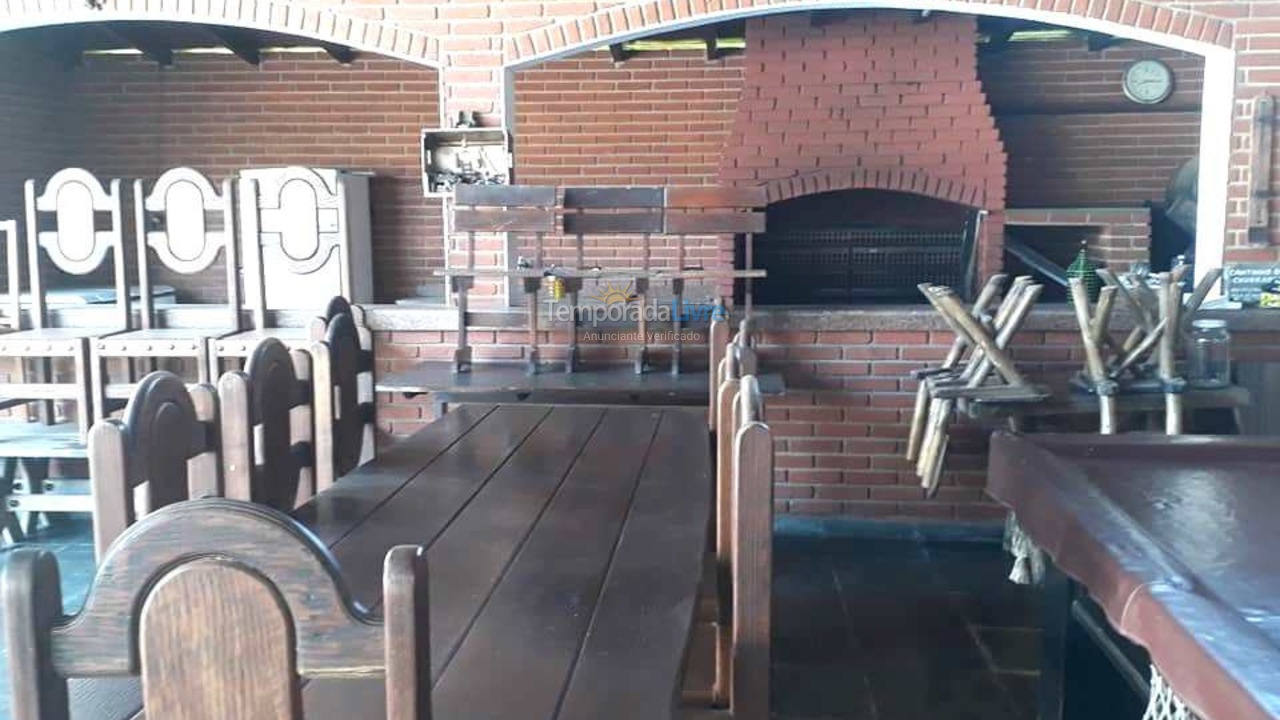 Chácara / sítio para aluguel de temporada em Juquitiba (Centro de Juquitiba)