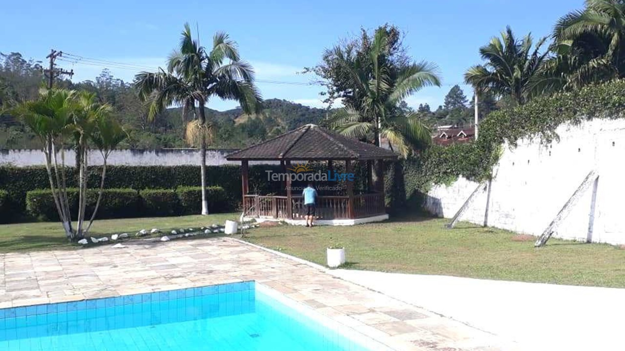 Chácara / sítio para aluguel de temporada em Juquitiba (Centro de Juquitiba)