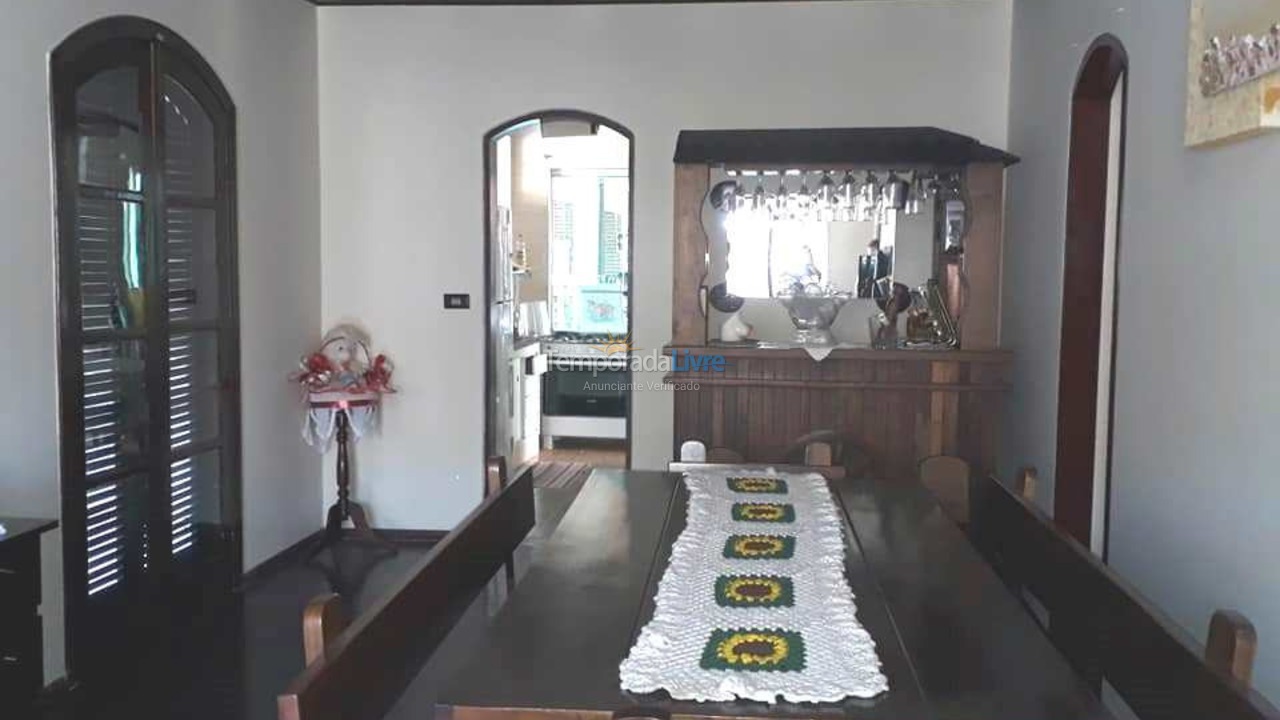 Chácara / sítio para aluguel de temporada em Juquitiba (Centro de Juquitiba)