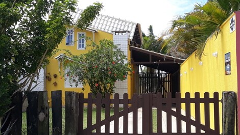 entrada lateral para os carros