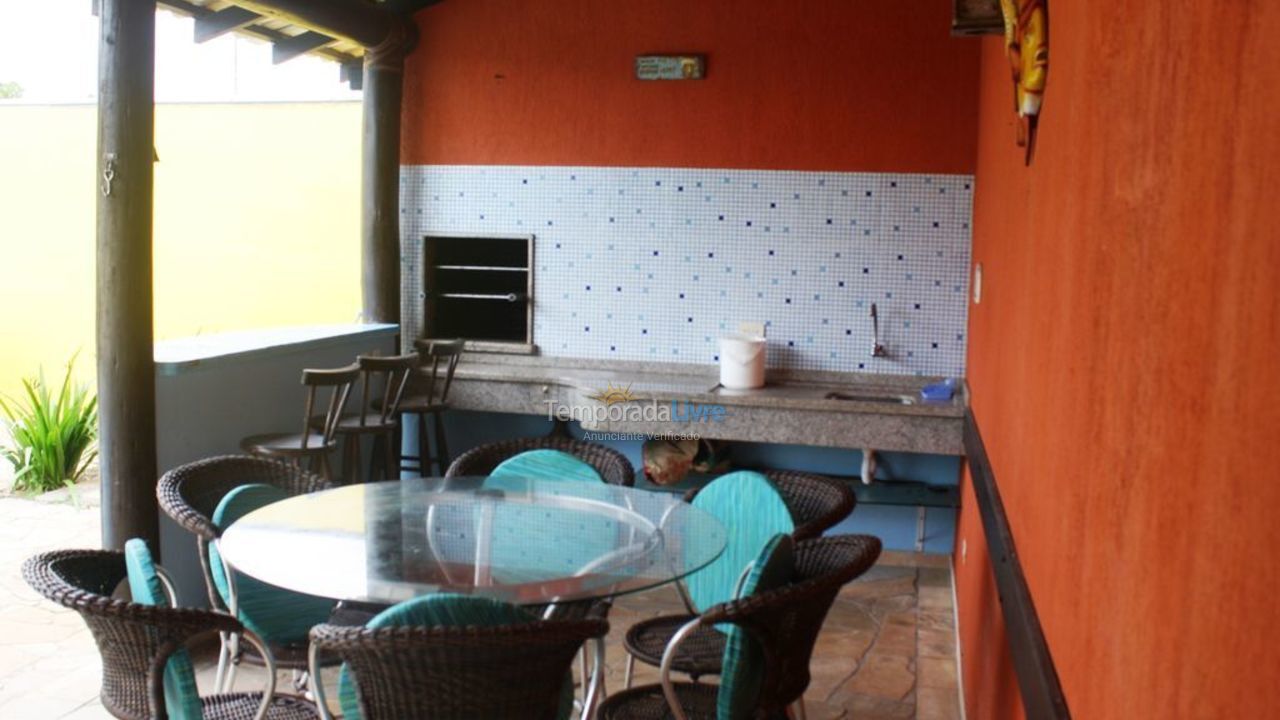 Casa para aluguel de temporada em Guaratuba (Barra do Saí)