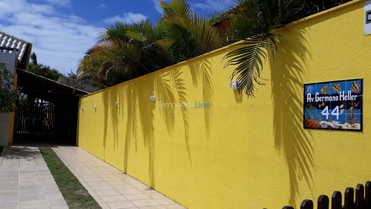 Casa para aluguel de temporada em Guaratuba (Barra do Saí)