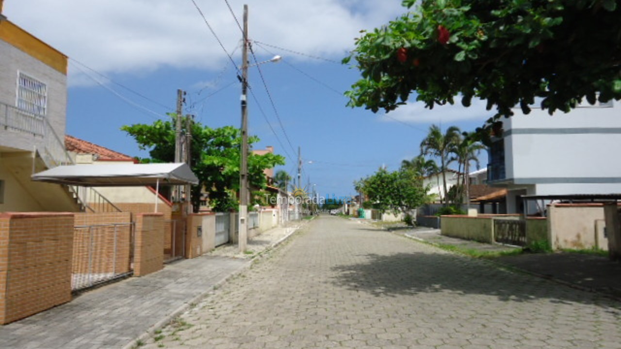 Casa para aluguel de temporada em São Francisco do Sul (Prainha)