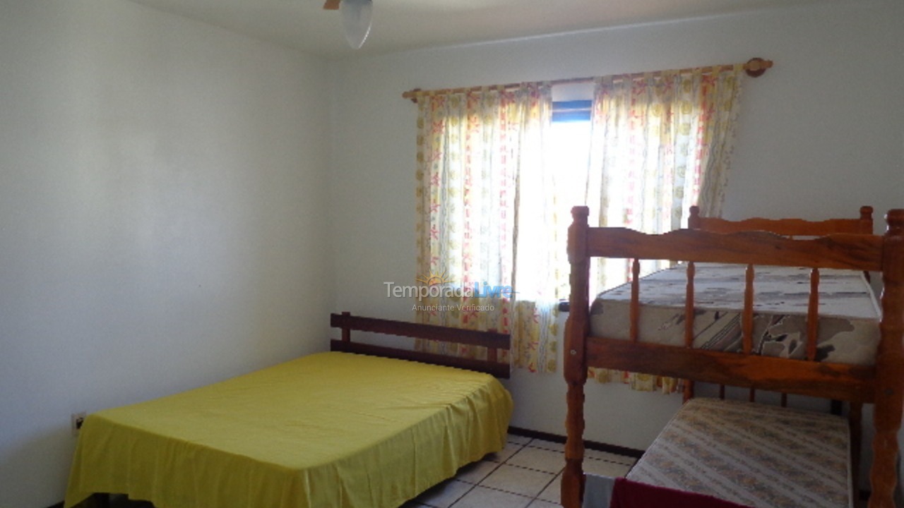 Casa para aluguel de temporada em São Francisco do Sul (Enseada)