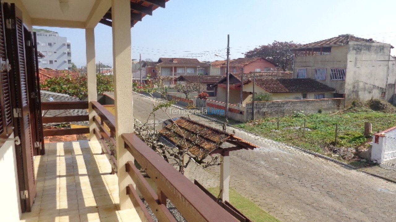 Casa para aluguel de temporada em São Francisco do Sul (Enseada)