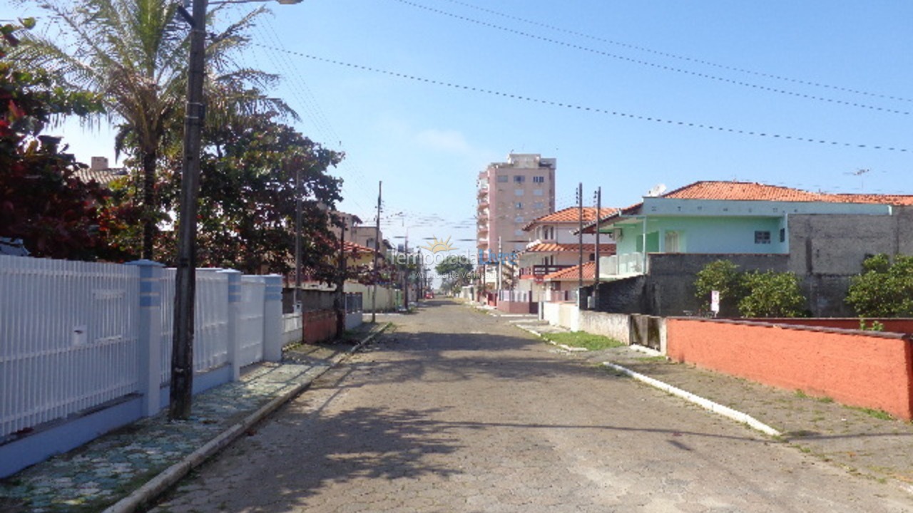 Casa para aluguel de temporada em São Francisco do Sul (Enseada)