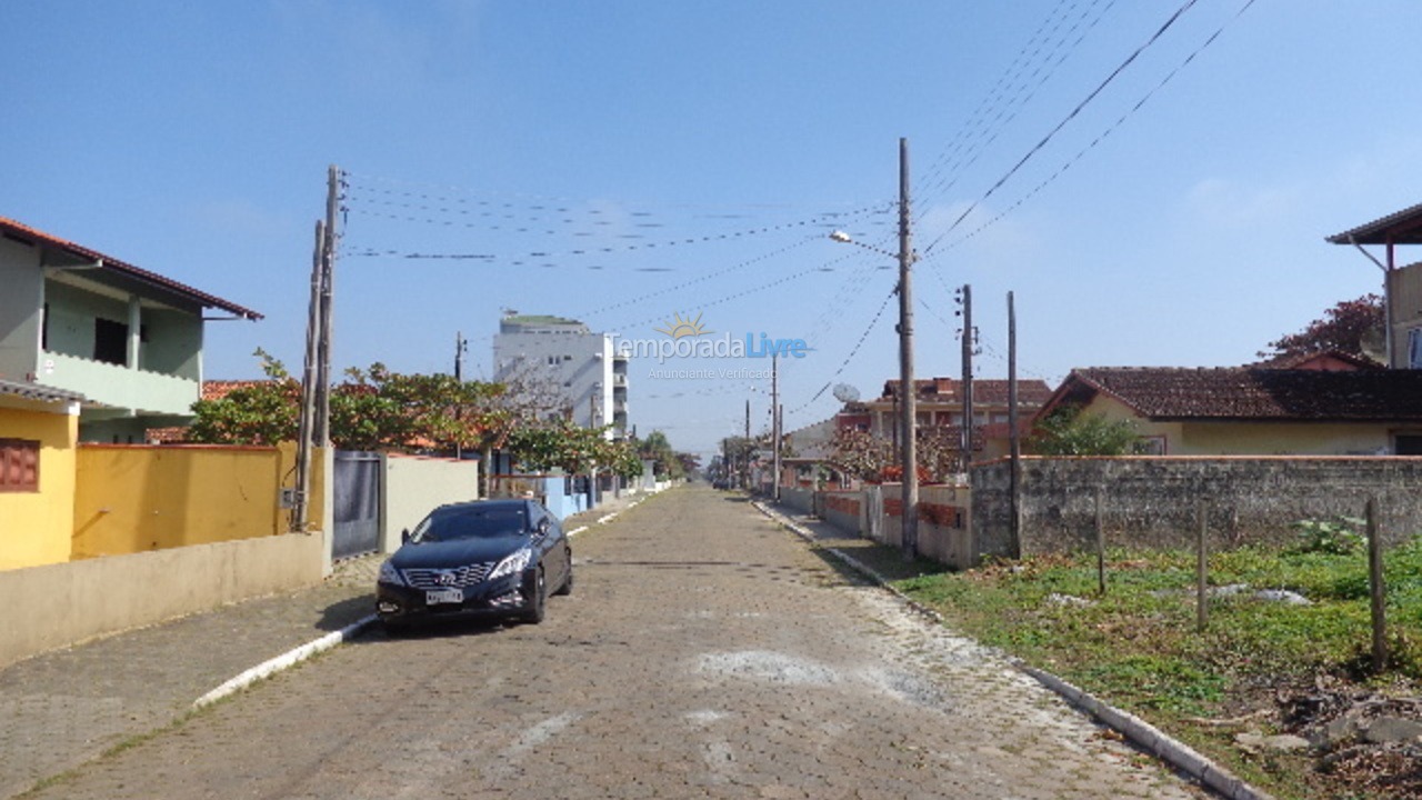 Casa para aluguel de temporada em São Francisco do Sul (Enseada)